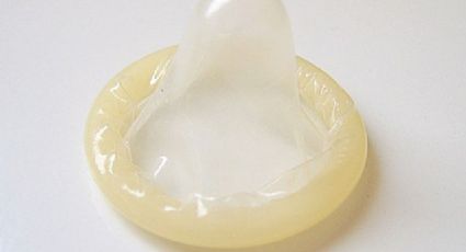 Médico utiliza un condón para salvar la vida de un paciente en China 