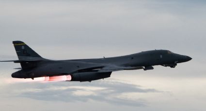 EEUU, Japón y Surcorea realizan muestra de fuerza con aviones militares en Península Coreana