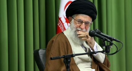 Líder supremo iraní reta a Estados Unidos con 'destruir' acuerdo nuclear