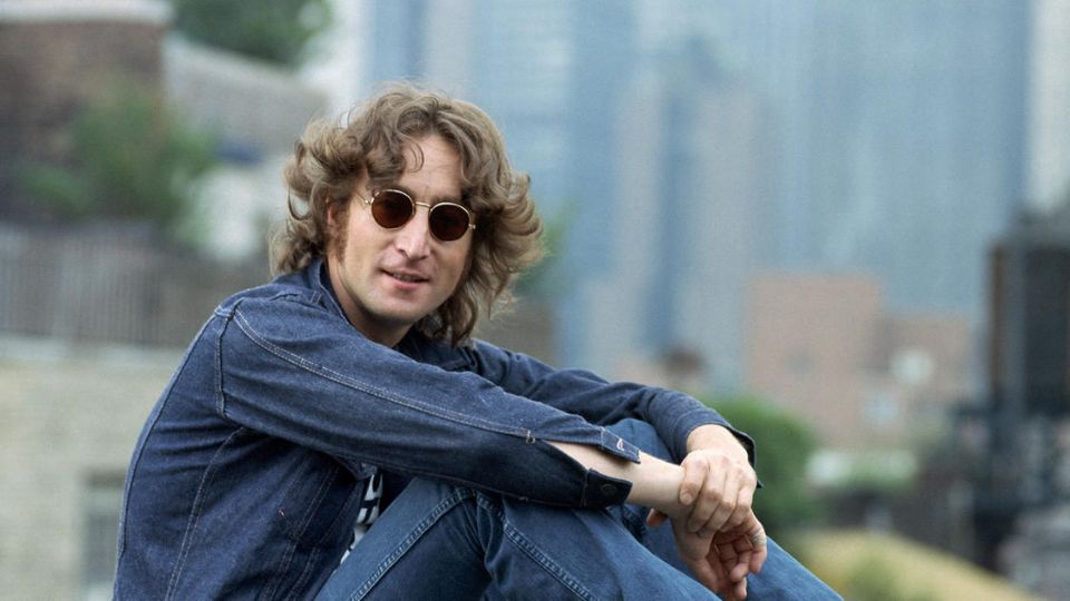 John Lennon, ex integrante de The Beatles, cumple 43 años de muerto.