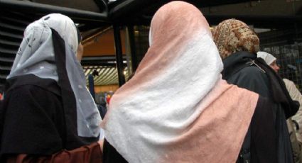 Autoriza Tribunal de España a mujer trabajar con velo islámico 