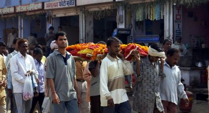 Joven resucita durante su funeral en India 