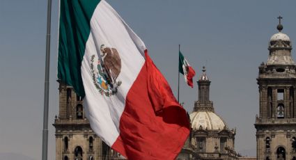 Características básicas de la Bandera de México prevalecen desde 1822