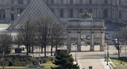 Agresor en el Louvre entró a Francia con visa de turista