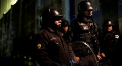 Amenazan presos en Guatemala con quemar a cuatro custodios
