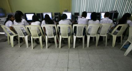 UNAM repara computadoras para distribuirlas en escuelas indígenas