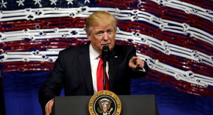 Firma Trump orden ejecutiva contra visas temporales para trabajadores extranjeros 