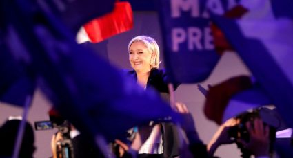 Deja Le Pen presidencia de su partido y se aboca en elecciones