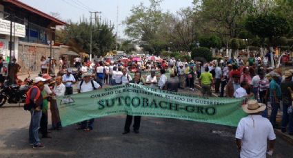 Sindicalizados de Bachilleres protestan en Chilpancingo contra la reforma educativa