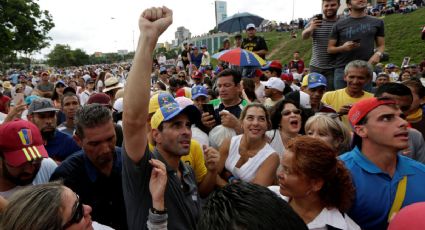 Capriles acusa al gobierno de Maduro de impedirle salir de Venezuela