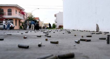 Se enfrentan vecinos a balazos y con bombas molotov en Iztapalapa
