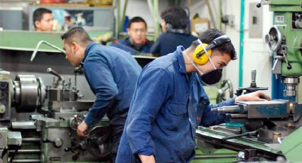 Personal ocupado en sector manufacturero aumentó 3.4 % en abril: Inegi