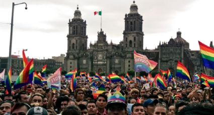 Marcha del orgullo gay arriba al Zócalo capitalino
