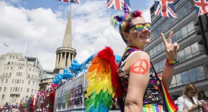 Marcha del orgullo gay reúne a miles de personas en Londres