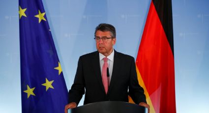 'Enorme error' de Trump no distanciarse de neonazis: ministro alemán