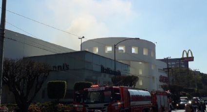Controlan incendio en Plaza Universidad; no se reportan heridos (VIDEO) 