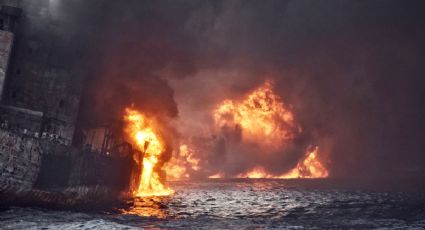 Naufragio de petrolero ocasiona gigantesca marea negra en el mar de China (VIDEO)