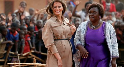 Melania Trump sigue con su gira africana y llega a Malaui (VIDEO)