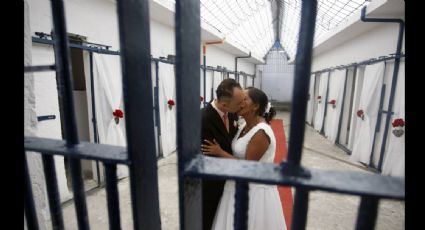 Se unen en matrimonio más de 3 mil 800 personas recluidas, en ocho años