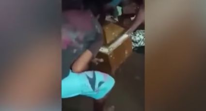 Mujer enterrada viva y muere al intentar salir del ataúd (VIDEO) 