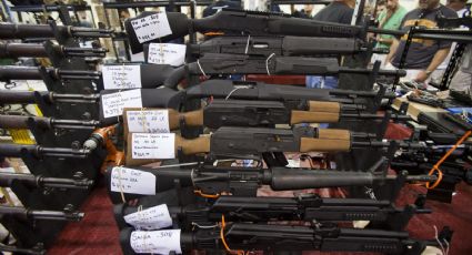 Estadunidenses obsesionados con las armas y el AR-15 (VIDEO)