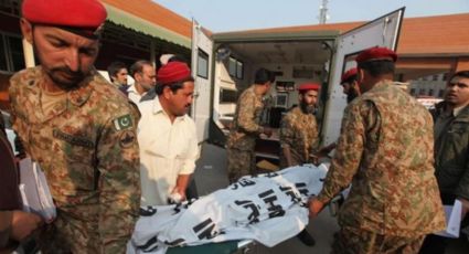 Al menos 11 soldados mueren en ataque suicida en Pakistán