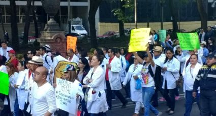 Demandan médicos procesos justos ante acusaciones de negligencia en la CDMX 