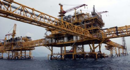 Pemex busca probar petróleo liviano para su posible importación