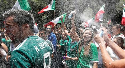 Aficionado le pide matrimonio a su novia tras triunfo de México (VIDEO) 