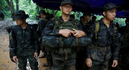 Lluvia impide búsqueda de niños en cueva inundada de Tailandia (VIDEO)