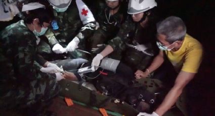 Niños salieron dormidos al ser rescatados de cueva en Tailandia: socorrista (VIDEO)