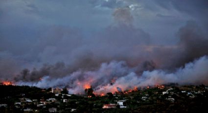 Papa Francisco ofrece consuelo a víctimas de incendios en Grecia (VIDEO)