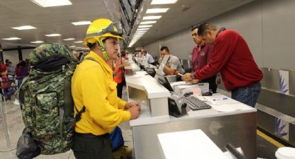 México envía a Canadá otro grupo de combatientes de incendios forestales 
