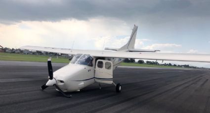 Avioneta realiza aterrizaje forzoso en Aeropuerto Internacional de Toluca 
