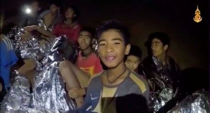 Entrenador pide disculpas a padres de niños atrapados en cueva de Tailandia 