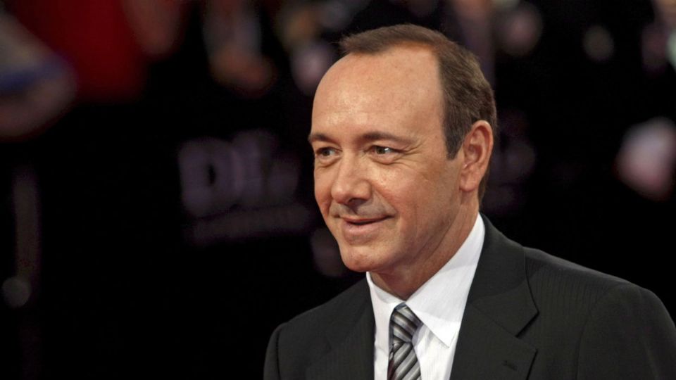 El actor estadounidense, Kevin Spacey, es acusado en Reino Unido de agresión sexual contra tres hombres.