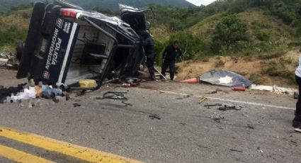 Un accidente entre una patrulla y un auto particular deja 5 muertos en Michoacán