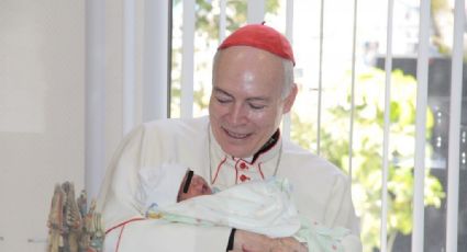 Arzobispo de México visita hospital de la mujer (FOTOS) 