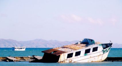 Descubren barco cuyo interior podría estar repleto de droga