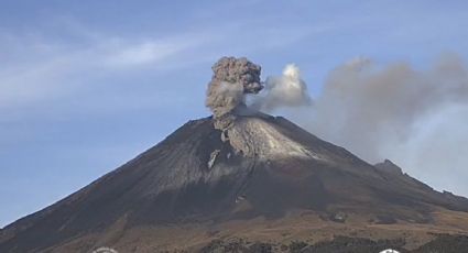 Popocatépetl registra explosiones y lanza fumarolas 