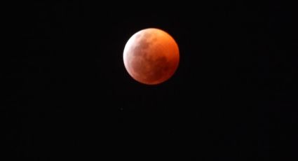 Eclipse total de la Luna cautiva al mundo (FOTOS)