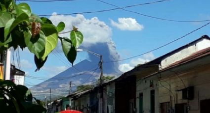 Volcán de Nicaragua registra explosión y expulsa cenizas