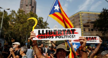 España condena a independentistas catalanes hasta con 13 años de prisión