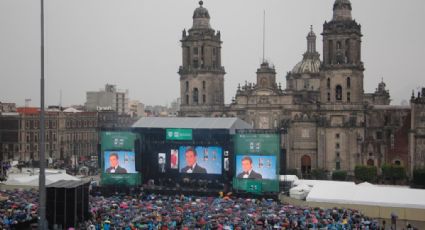 Seis mil personas corean canciones de José José en el zócalo capitalino