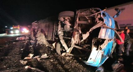 Vuelca camión "pirata" en Delicias, Chihuahua; hay 12 muertos