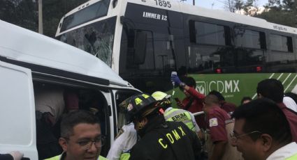 Accidente vial en Tlatelolco deja 1 muerto y al menos 10 lesionados