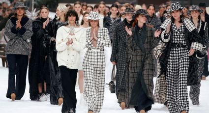 Chanel rinde emotivo homenaje a Karl Lagerfeld en desfile de París