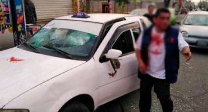 Pelea entre taxistas en Ecatepec deja lesionados y unidades destrozadas