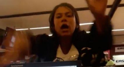 La "violenta" reacción de una mujer en aeropuerto, tras perder su vuelo (VIDEO)