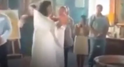 Sacerdote causa heridas a un bebé durante bautizo (VIDEO)